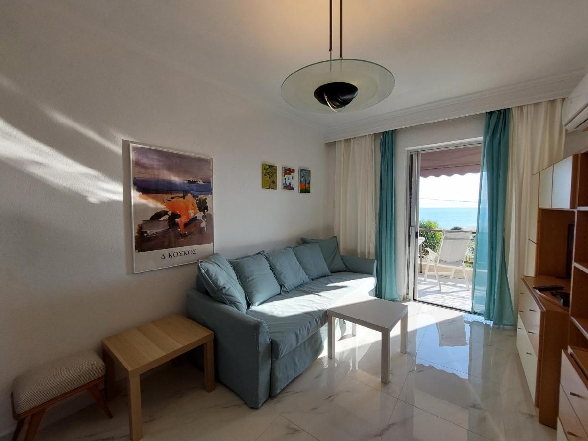 Santa Nera Beach Apartment Kariani Bagian luar foto